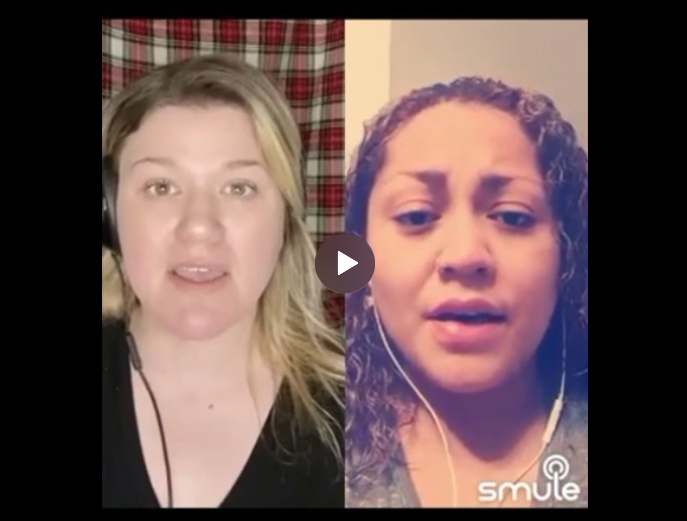 singer Kelly Clarkson on the Smule App